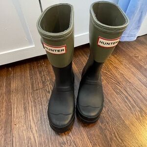 Hunter Kids Green and Black Rain Boots